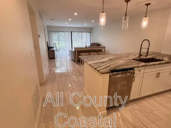 2500 Presidential Way, West Palm Beach, FL