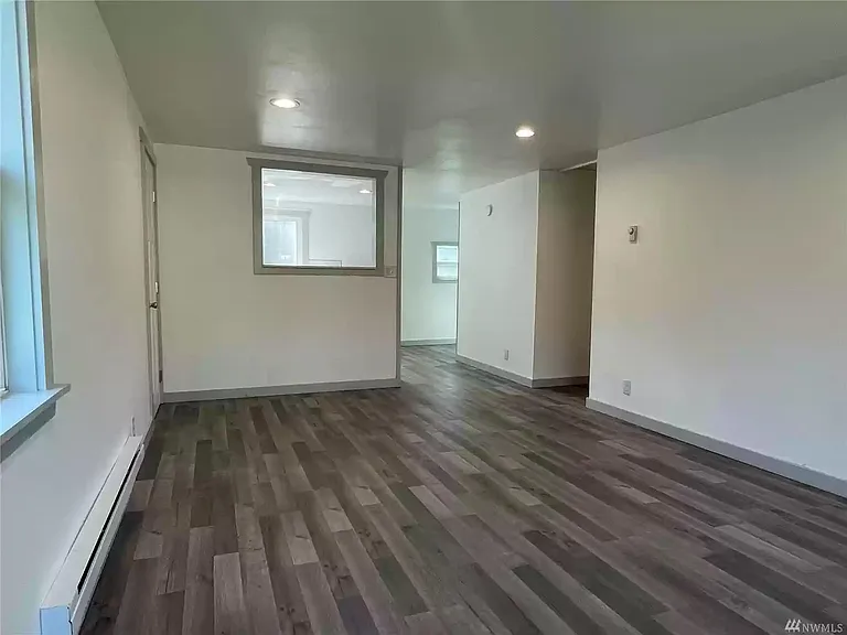 1507 Olympic Ave — Photo 4