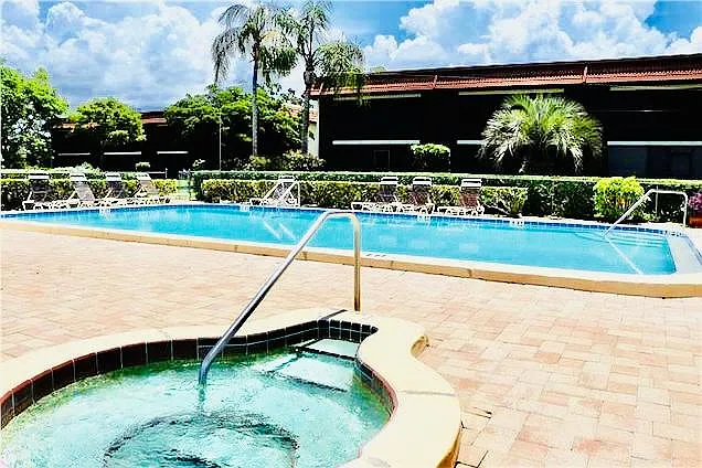 150 Marina Isles Pkwy #303