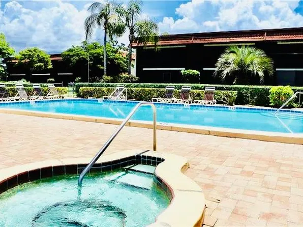 150 Marina Isles Pkwy #303, Englewood, FL 34223