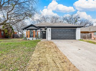 3111 Scenic Glen Dr, Mansfield, TX 76063