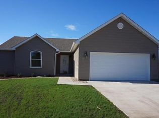616 Tradewinds Ct, Jerseyville, IL 62052