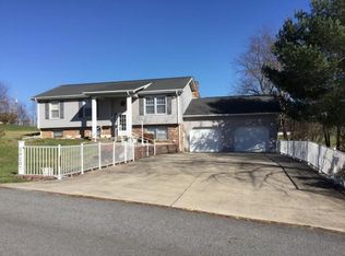 20207 Shadowood Cir, Meadowview, VA 24361