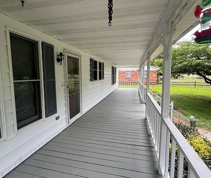 144 Mountain View Rd — Photo 4