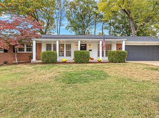 855 Garland Pl, Saint Louis, MO 63122