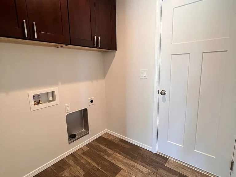 1416 S Madison St — Photo 11
