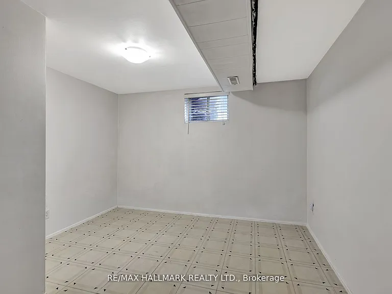 90 Santamonica Blvd #BASEMENT — Photo 11