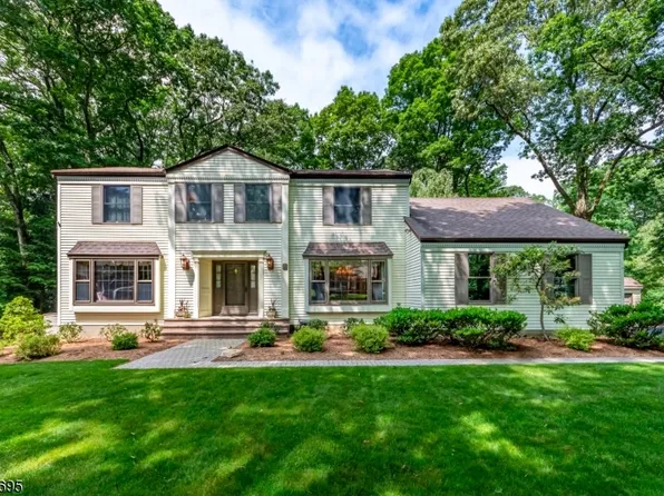 6 Laurel Dr, Washington Twp., NJ 07853
