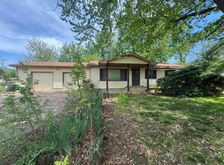 1800 Ritchie St, Winfield, KS 67156