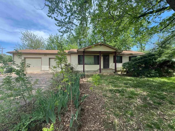 1800 Ritchie St, Winfield, KS 67156