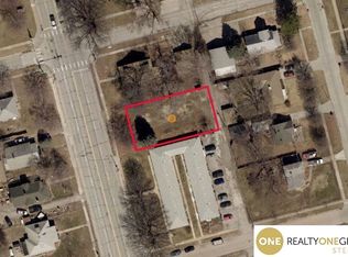 8117 N 30th St, Omaha, NE 68112