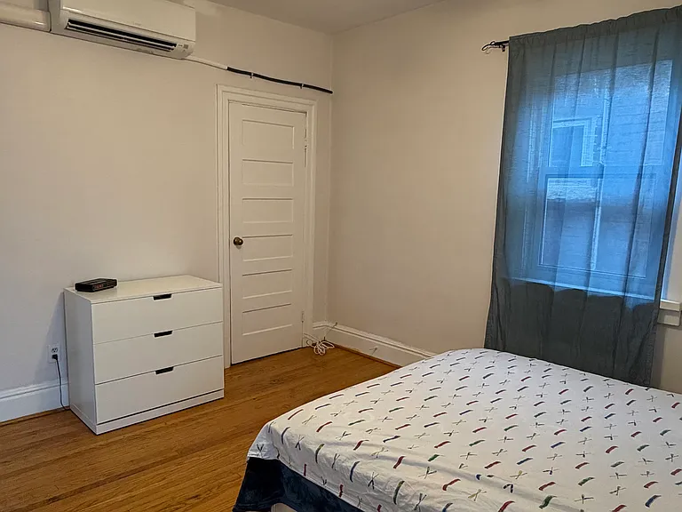 573 Ossington Ave #2 — Photo 9