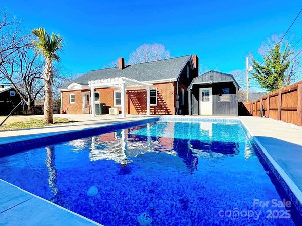 1250 Wendover Ave, Albemarle, NC 28001