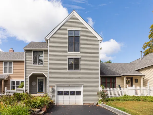 20 Farm Drive #20, Farmington, CT 06032