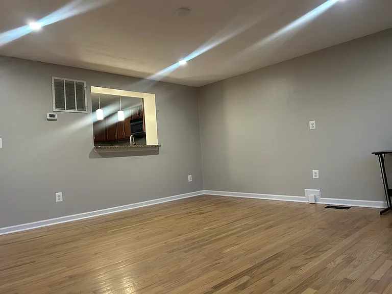 1009 Highpointe Blvd — Photo 5