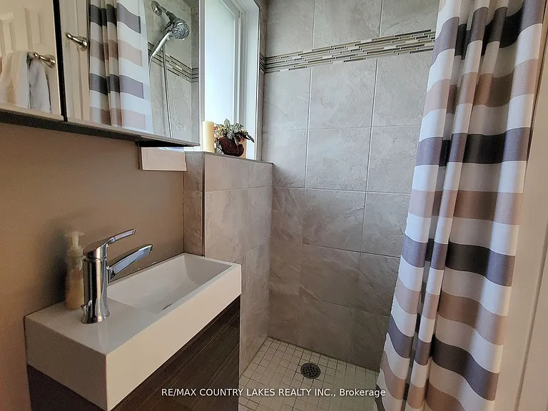 4 Paradise Blvd #11 — Photo 8