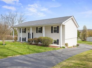 6910 Creeklands Ln, Hixson, TN 37343