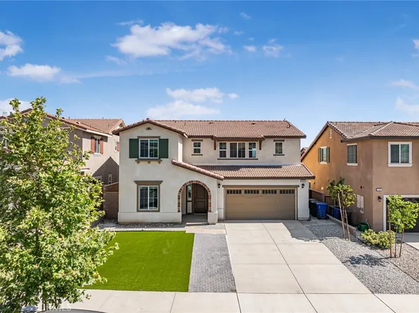 15597 Parry Peak Dr, Fontana, CA 92336