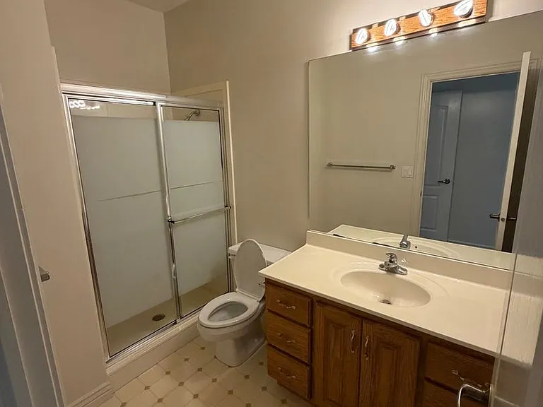 1835 N Beechwood Dr — Photo 36