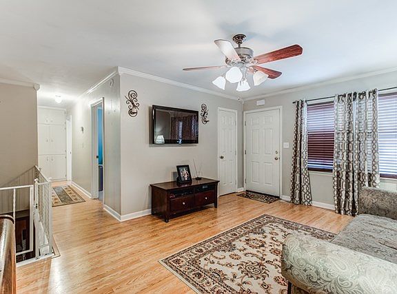 4th image of 2609 Strawbridge Pl