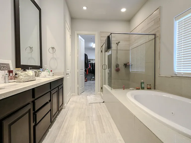 2037 Fannin Sta N — Photo 29