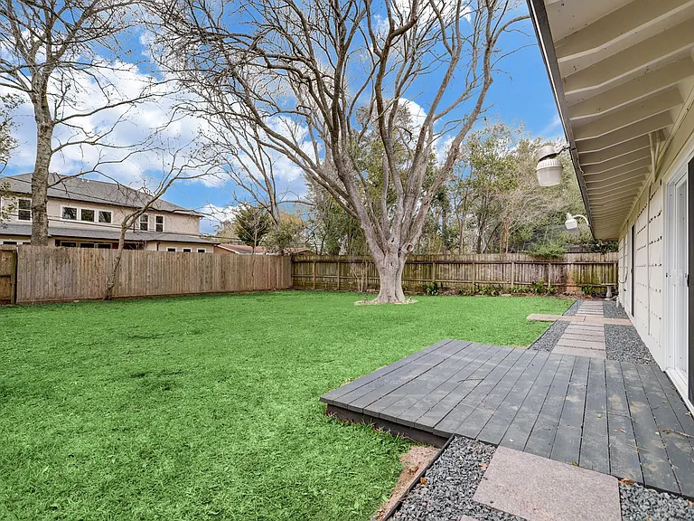 8610 Bevlyn Dr — Photo 19