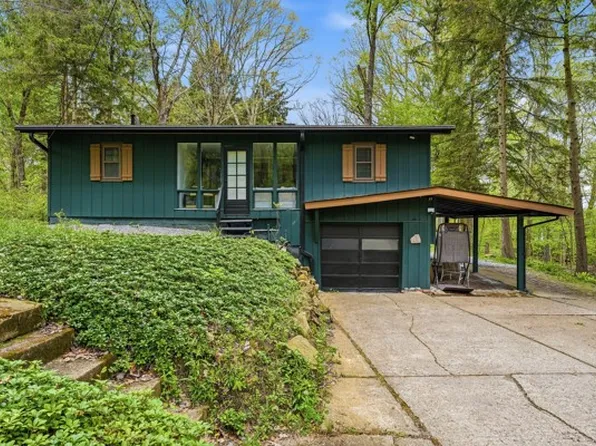 2589 Beechwood Rd, New Wilmington, PA 16142