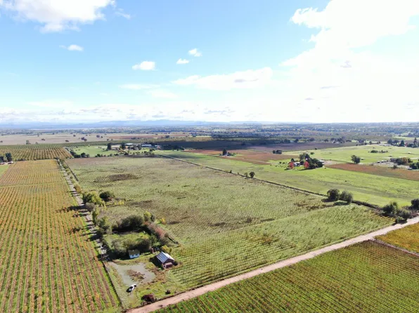 25839 N Mackville Rd, Clements, CA 95227