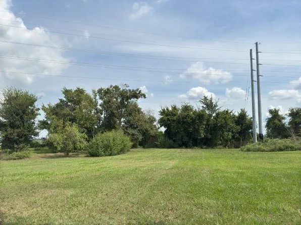 832 Miller Ave, Westlake, LA 70669