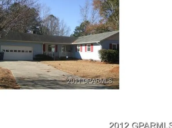 105 Lakeview Dr, Greenville, NC 27858