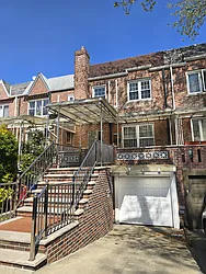 2261 East 18th Street