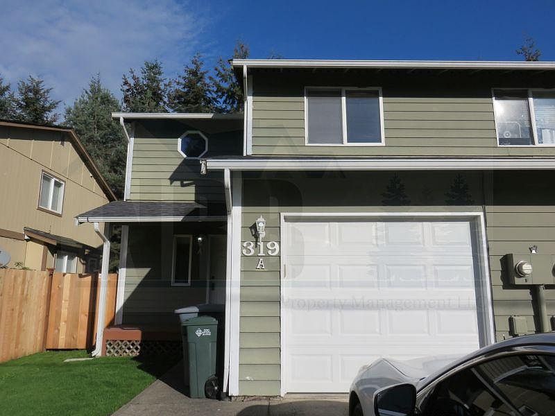 1st image of 319 10th Ave SE
