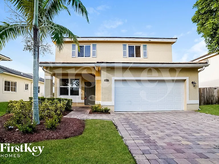 3069 SE 5th Dr — Photo 1