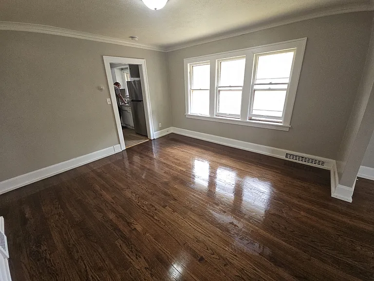 1313 Evelyn St #2 — Photo 10