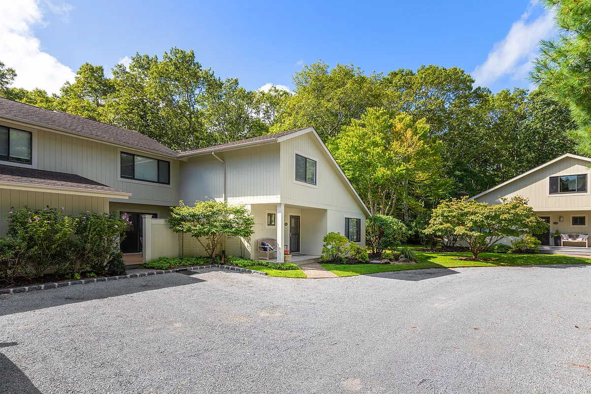 Building Photo - 197 Treescape Dr #9A
