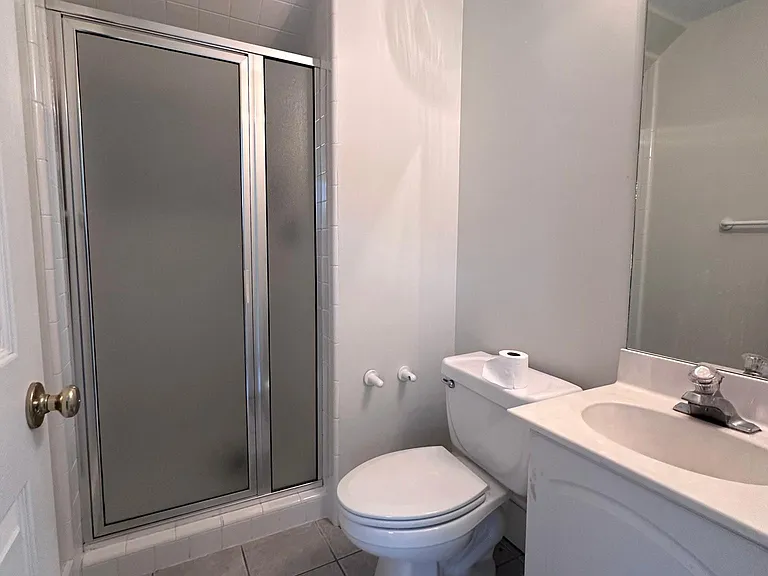 14 Elizabeth St #5 — Photo 11