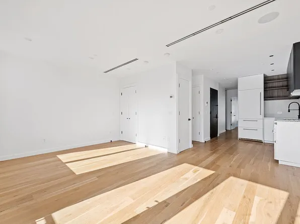 42 Rochester Ave #3, Brooklyn, NY 11233