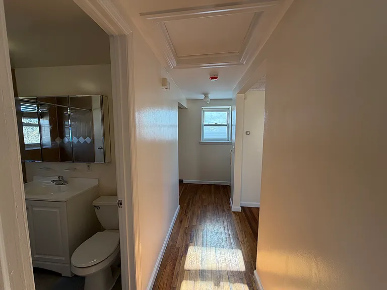 1342 New York Ave #1 — Photo 10