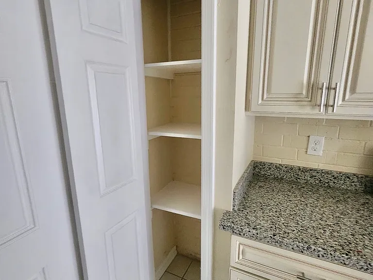 3209 Idaho Ave — Photo 4