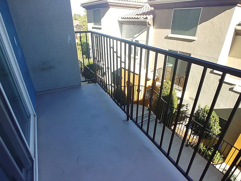 Almeria Townhomes — Photo 27