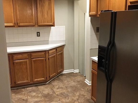 4th image of 1518 McDonald Ave