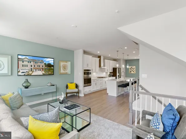 23328 Sugar Pine Ln, California, MD 20619