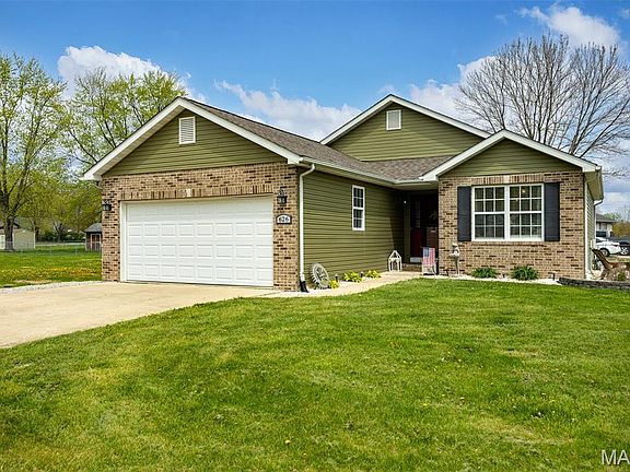 2nd image of 626 Westview Dr