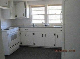 207 S York Ct, Bentley, KS 67016