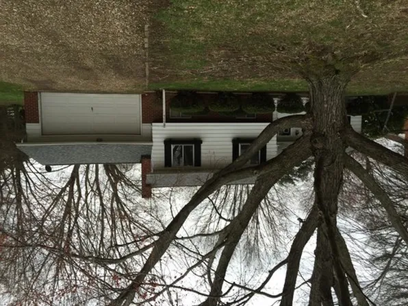 8636 Camelot Ave NW, Canal Fulton, OH 44614