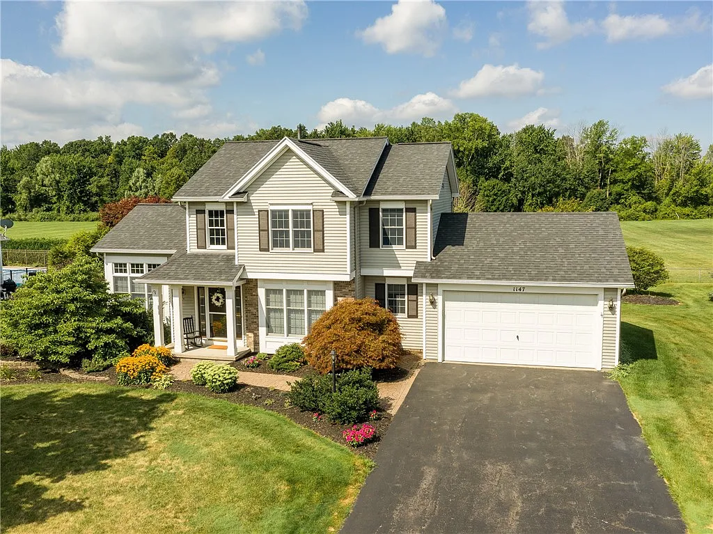 1147 Chimney Trl, Webster, NY 14580 | Zillow