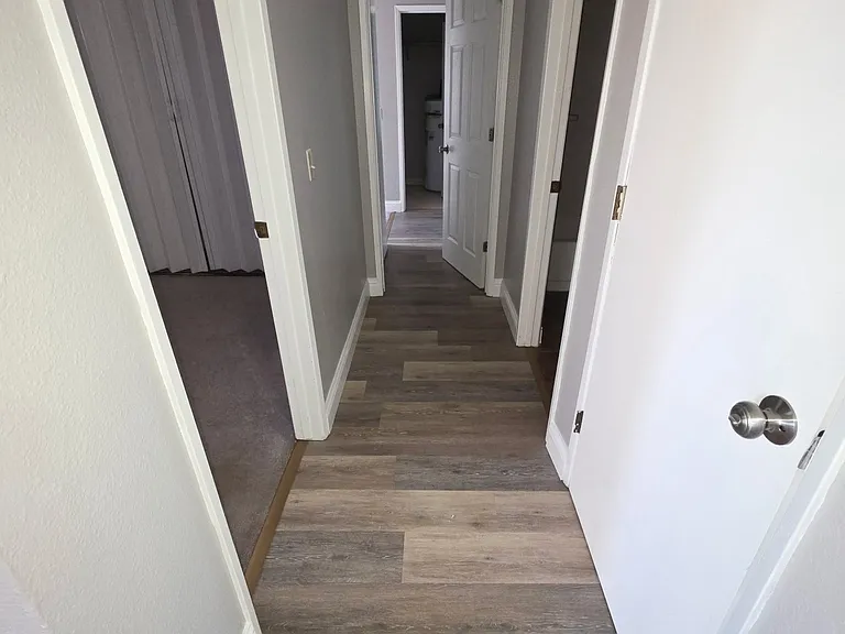 2080 Highview Ct #7 — Photo 3