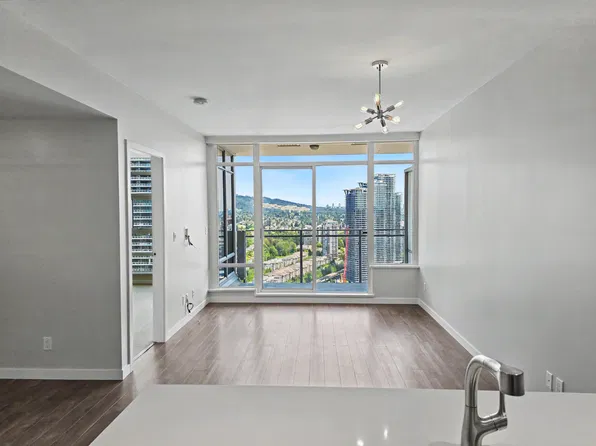 4485 Skyline Dr #3207, Burnaby, BC V5C 0J2