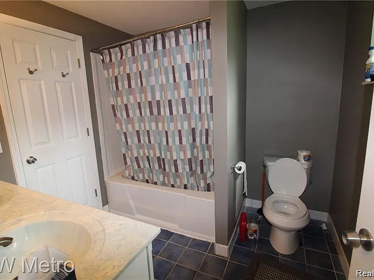 311 Woodlawn Ave — Photo 11