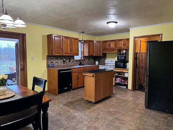 5th image of 1877 Dutcher Rd